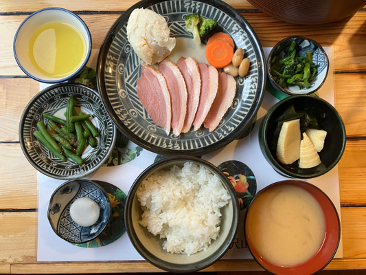 食事だけでは不足しがち？たんぱく質を補うための考え方