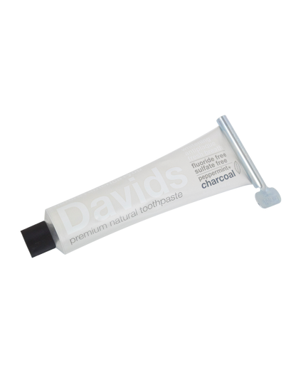ホワイトニングトゥースペースト　チャコール